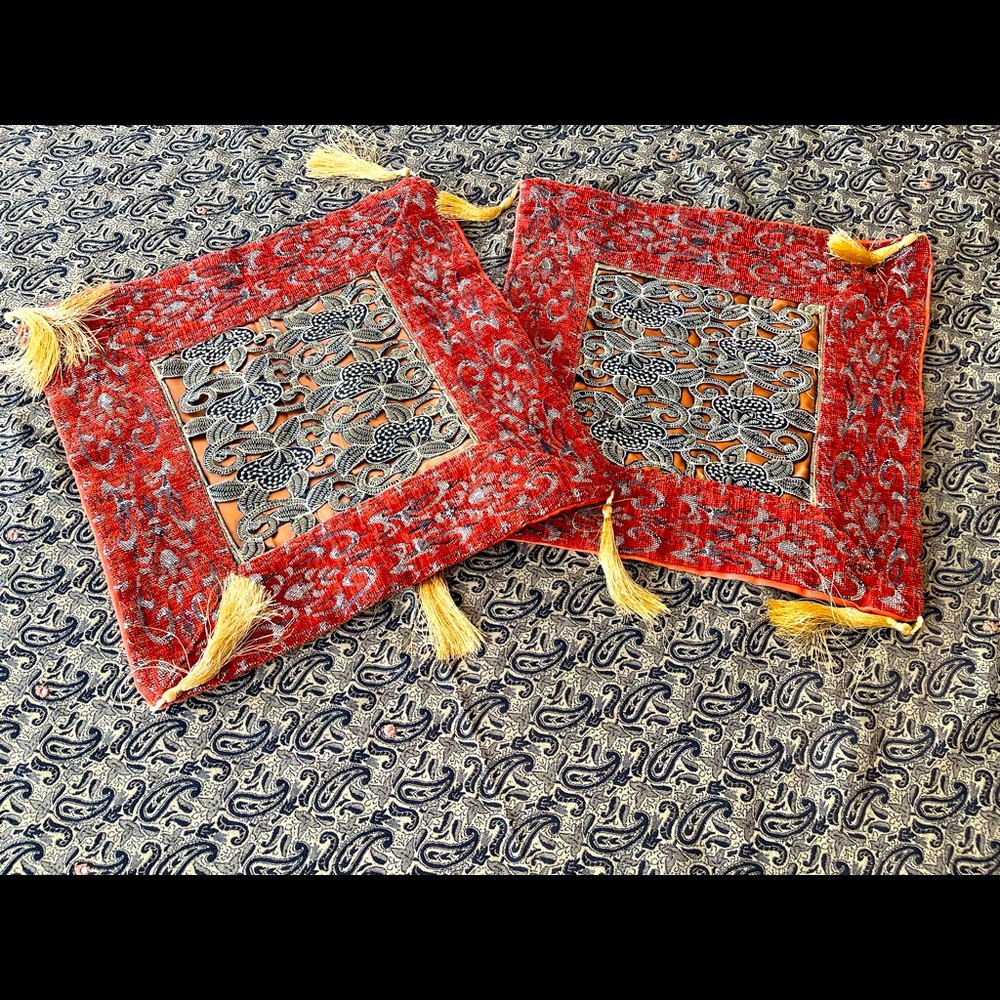 2 pc Persian Damask Chenille Pillow Covers
